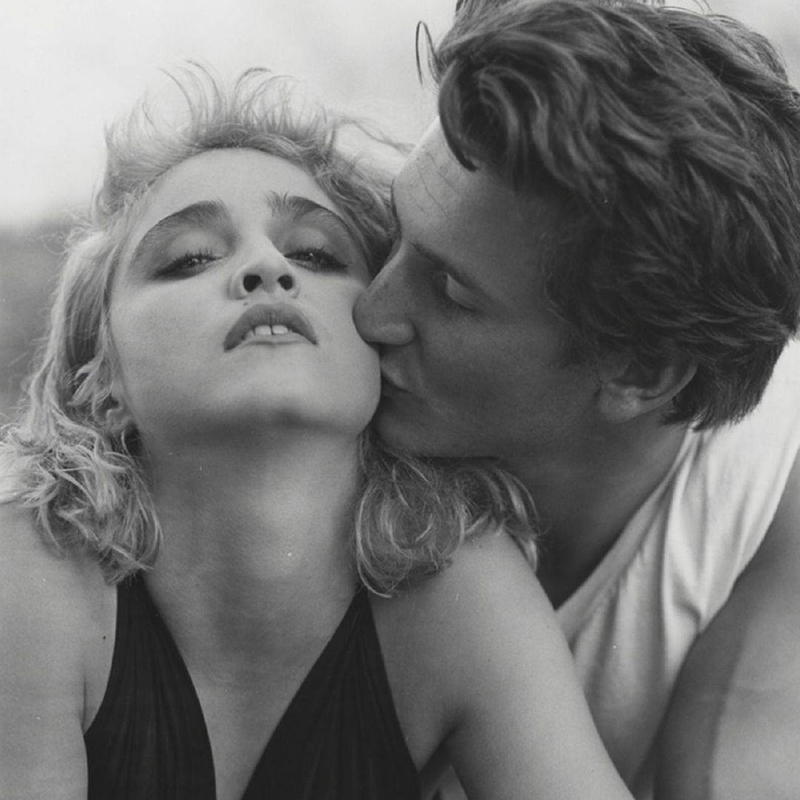 麦当娜与小35岁新男友合照,麦当娜出街视频