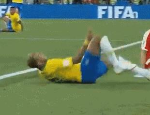 c罗的爆发力和协调性太强了,c罗状态下滑的为什么这么厉害