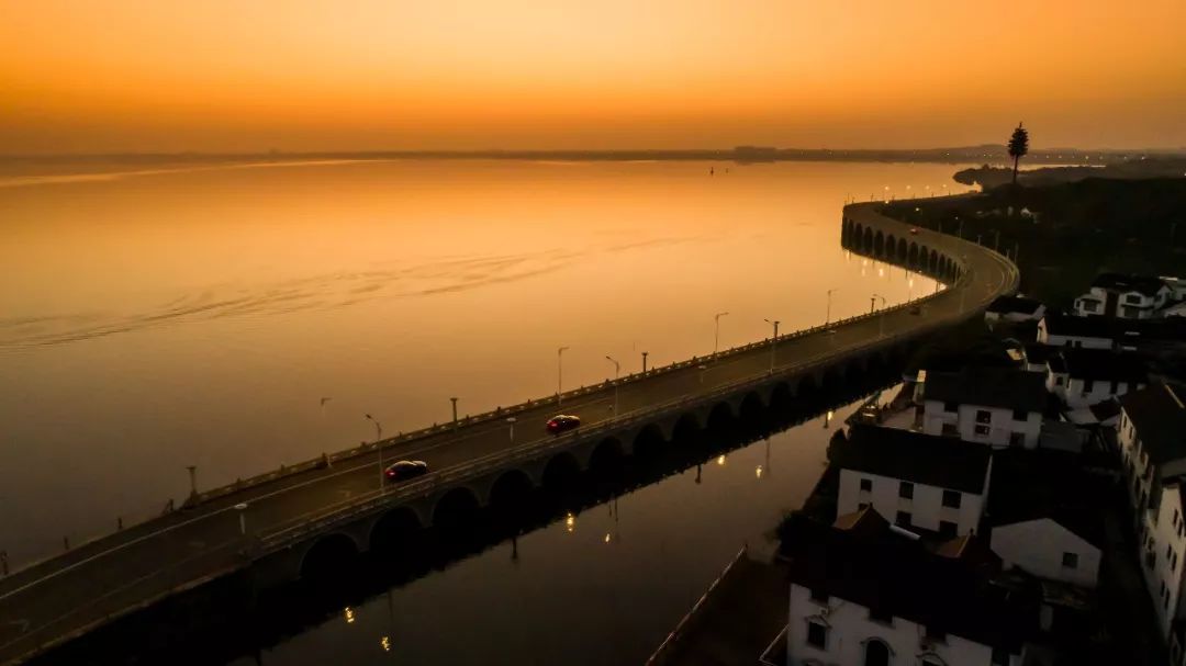 昆明秋名山弯道超车小试捷豹xel,彩云之巅抢先试驾全新捷豹xel