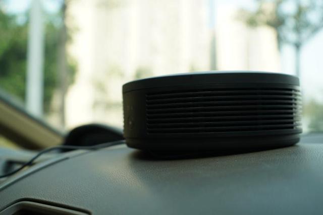 70迈车载净化器视频,70迈空气净化器pro黄灯闪烁