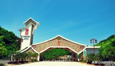 黄石亚洲第一天坑,黄石有哪些风景好的山