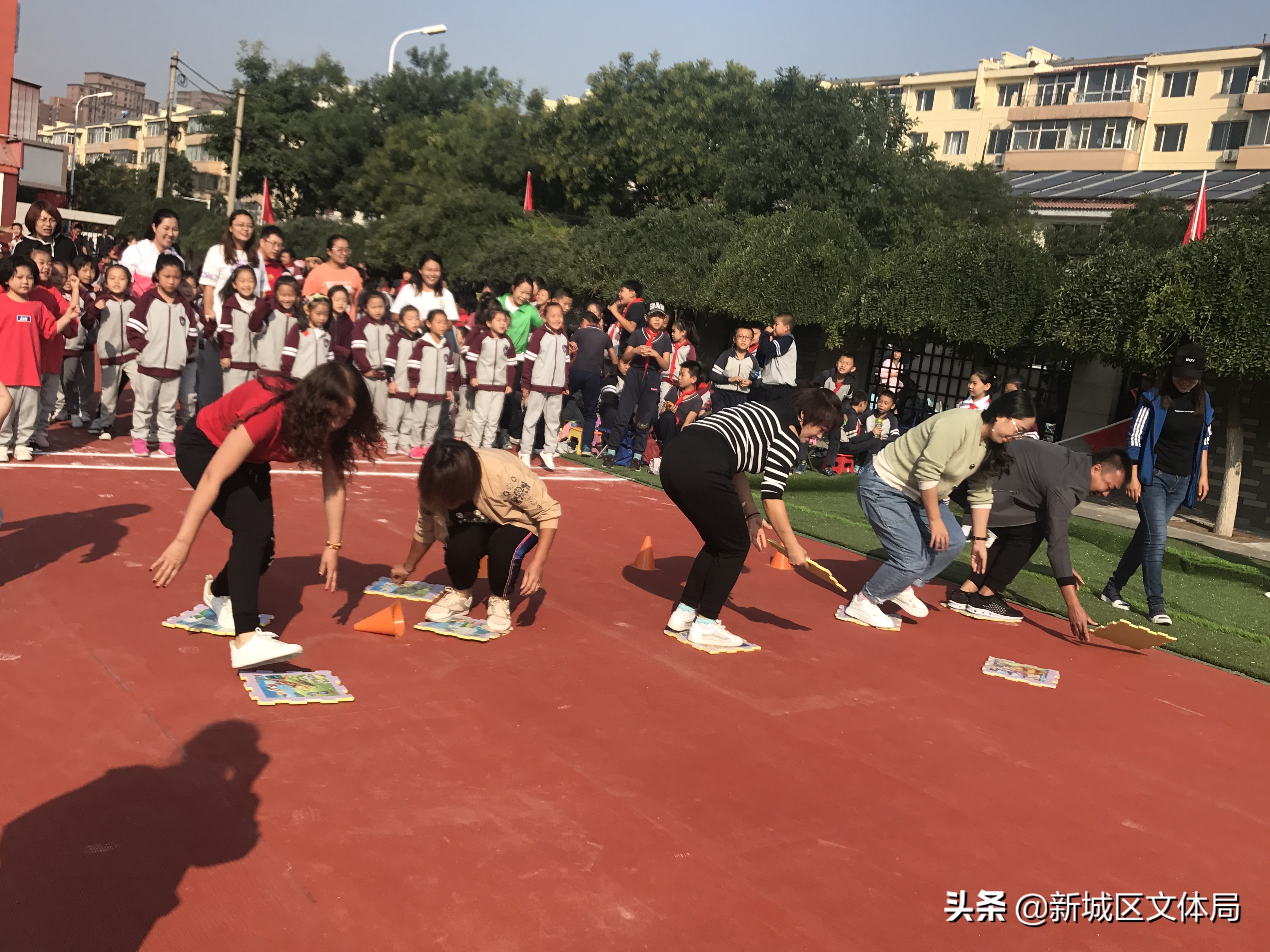 校园亲子运动会趣味活力满校园,亲子运动会妙趣横生萌娃乐翻天