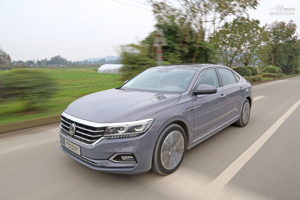 帕萨特330tsi豪华型试驾,帕萨特330tsi豪华版试驾