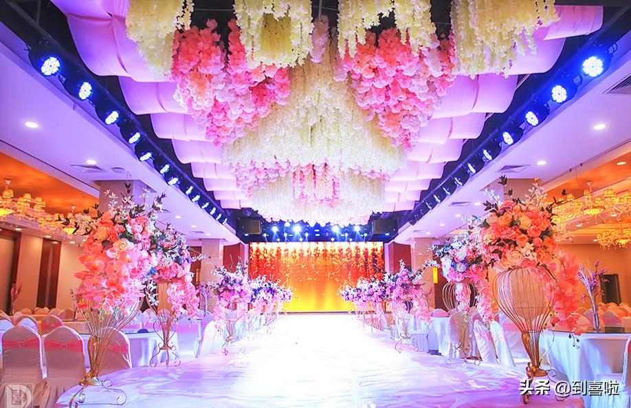 选婚宴酒店这8点必问,酒店婚宴简单