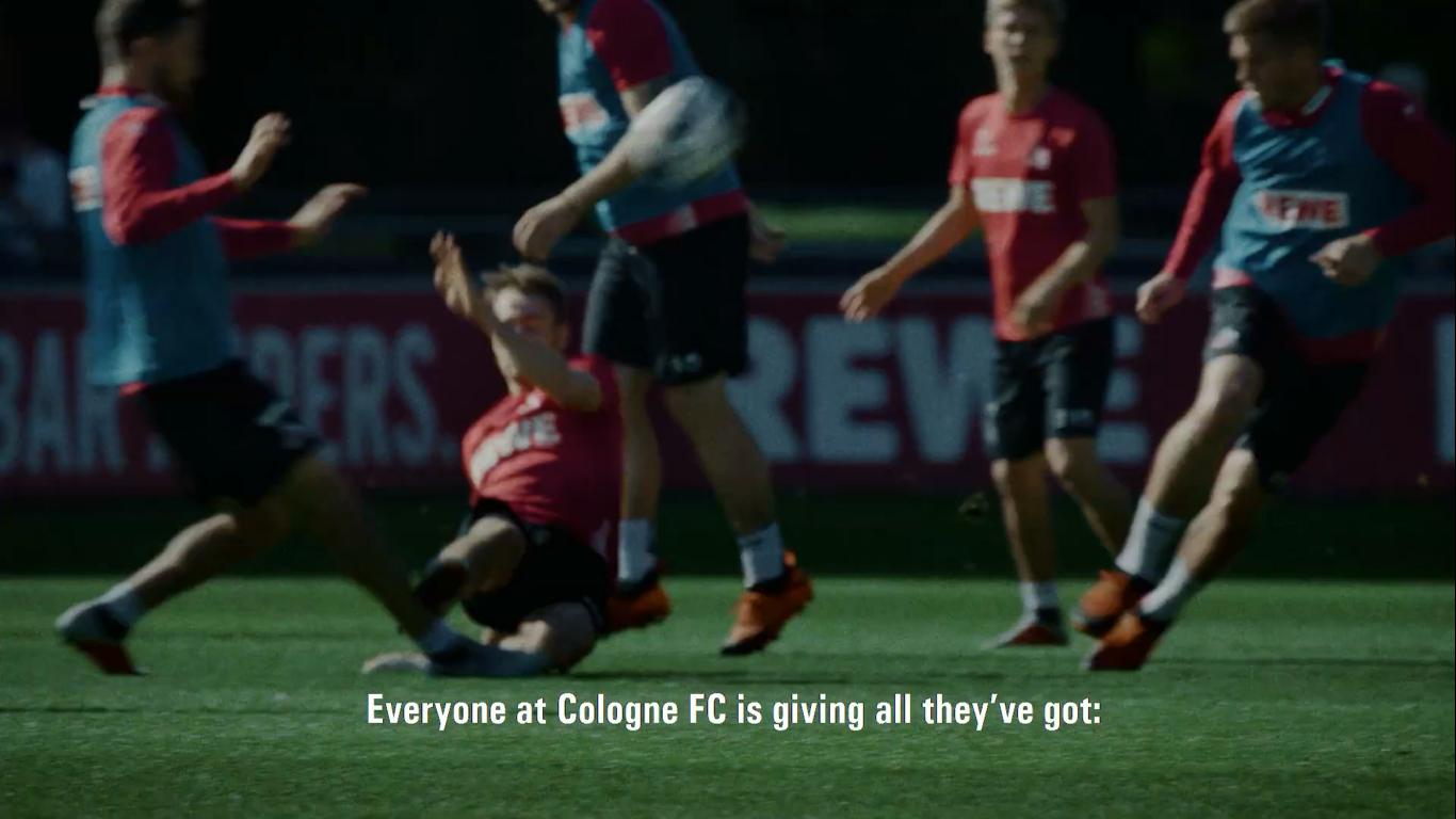 即可为球队加油又可玩自拍的围巾