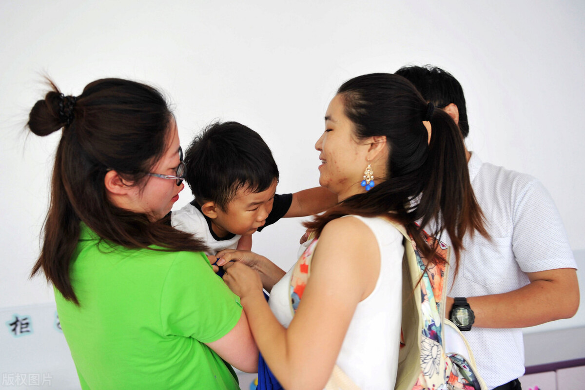 初入幼儿园，怎么简单询问孩子的感受？舒适型“套路话”了解一下