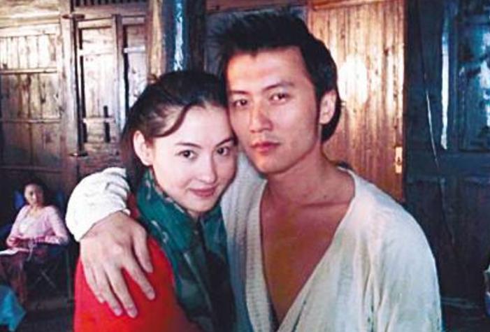 谢霆锋张柏芝爱恨纠葛,谢霆锋张柏芝王菲之间的故事