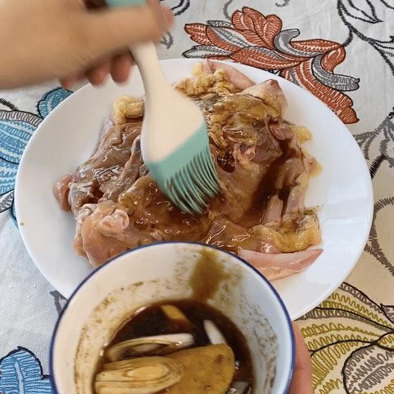 整个朋友圈都在刷《动森》，而我却爱上了在厨房刷锅