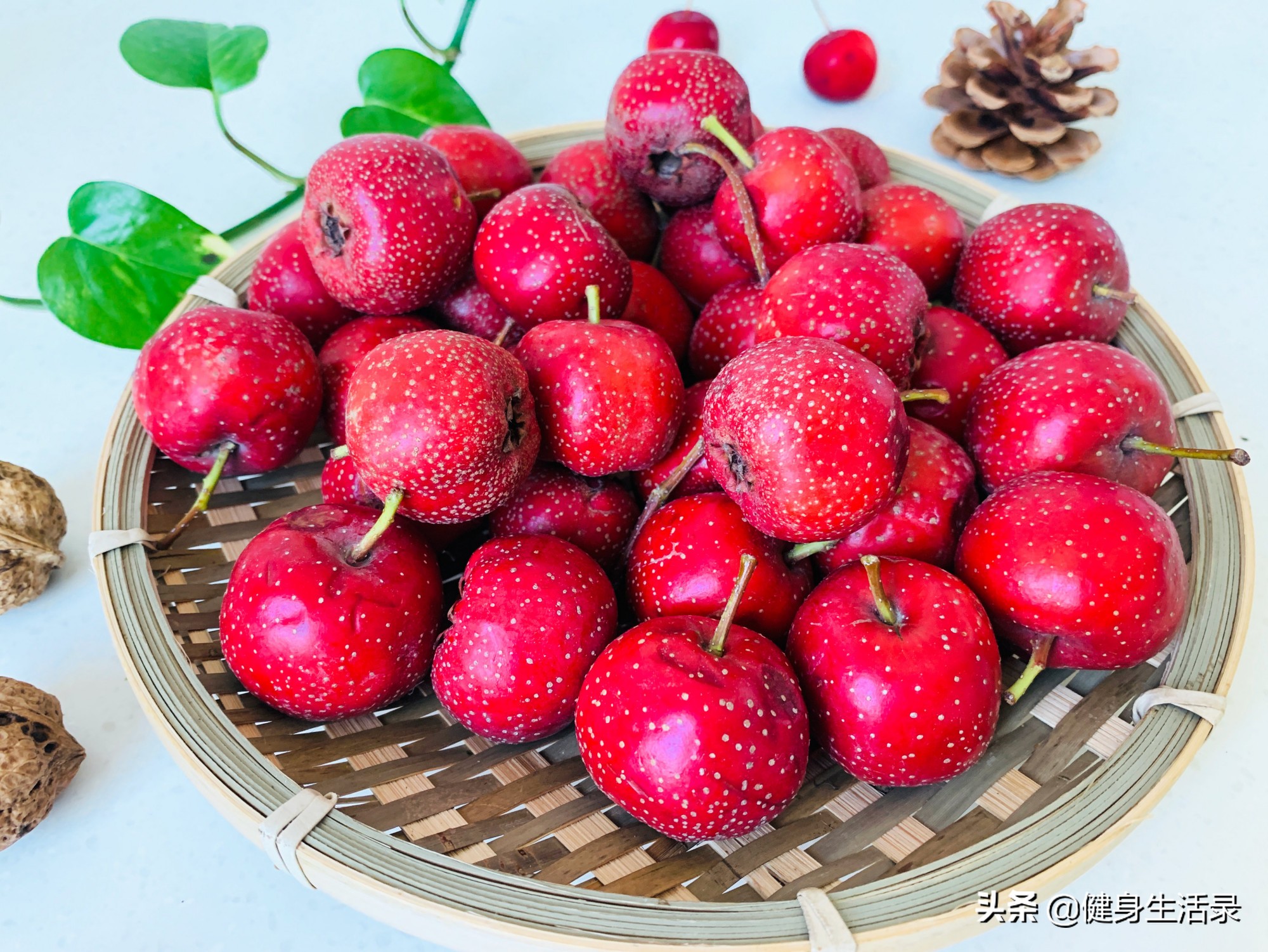新鲜山楂怎么做冻山楂,新鲜山楂怎么做山楂罐头