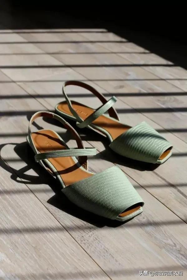 白色凉鞋推荐网红,白色镂空高筒凉鞋