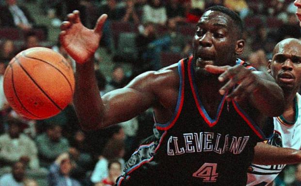 他场均贡献5分，却是联盟第一高薪｜NBA最糟糕合同盘点（下）