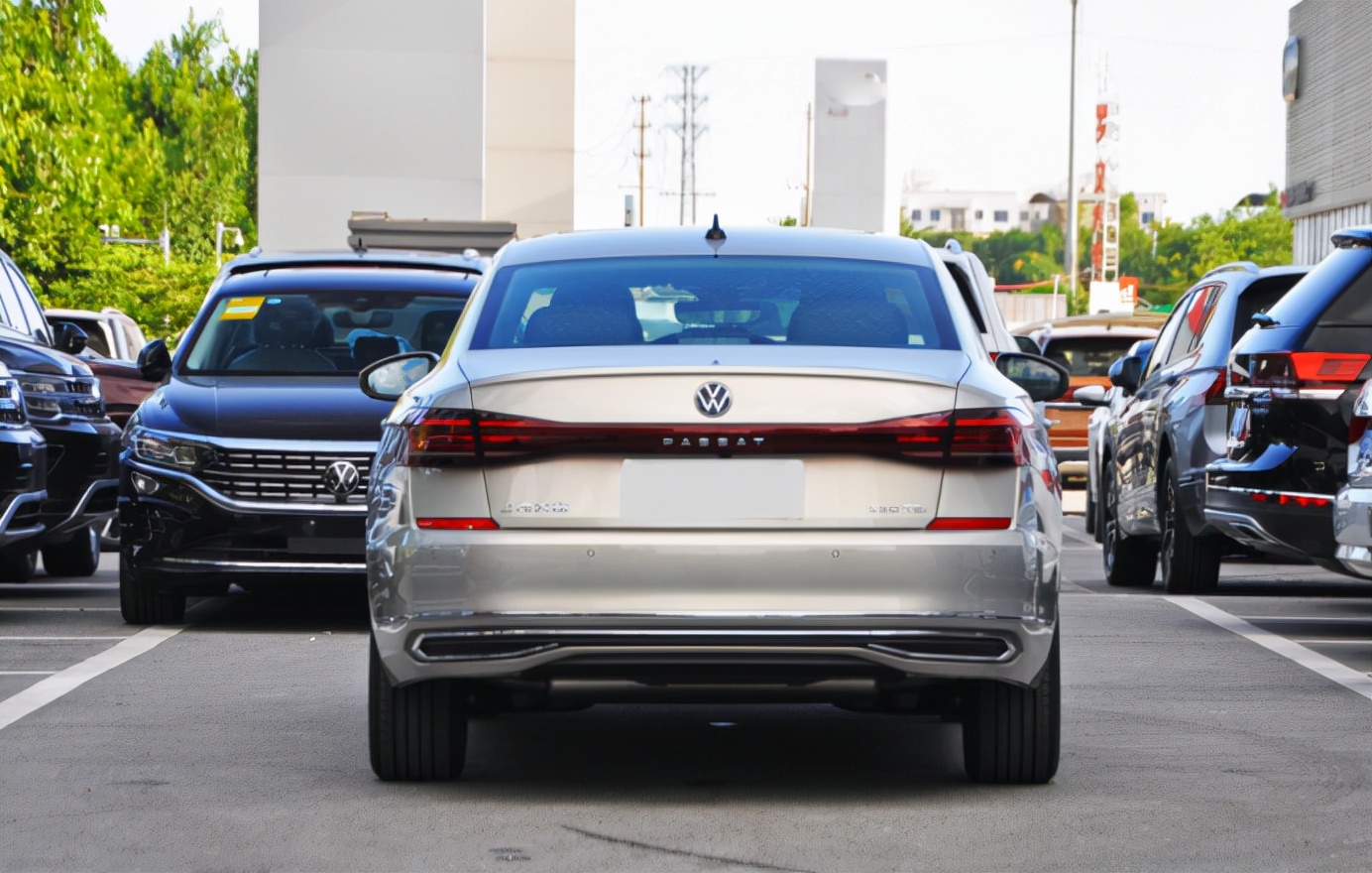 喜欢性价比高的车,喜欢高一点的suv