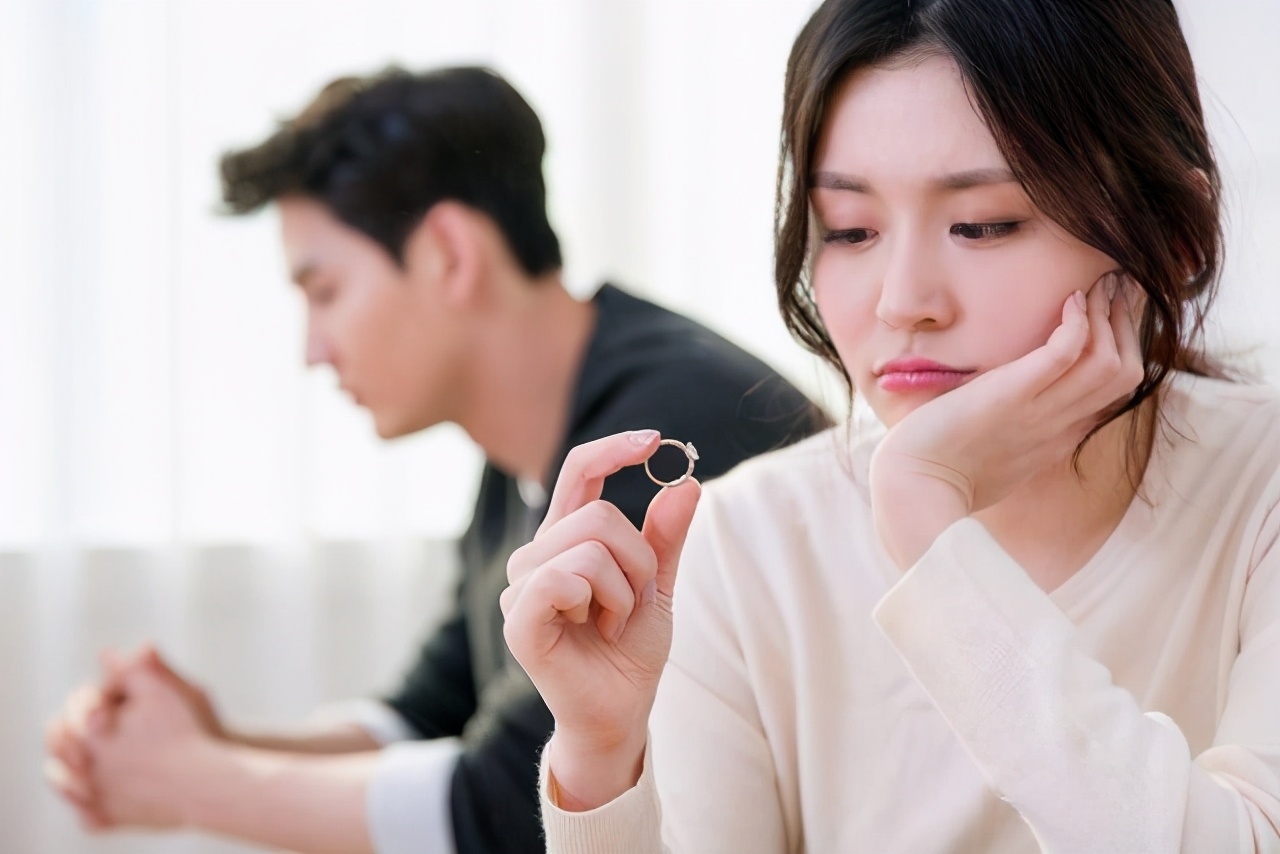 女人离婚都想复婚,女人离婚后想复合的表现