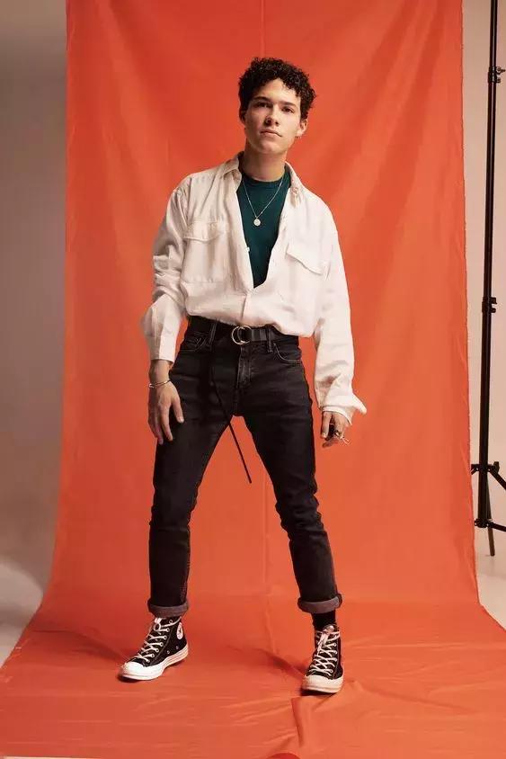 男人穿好腰带,会穿衣服的男人运气都不会太差