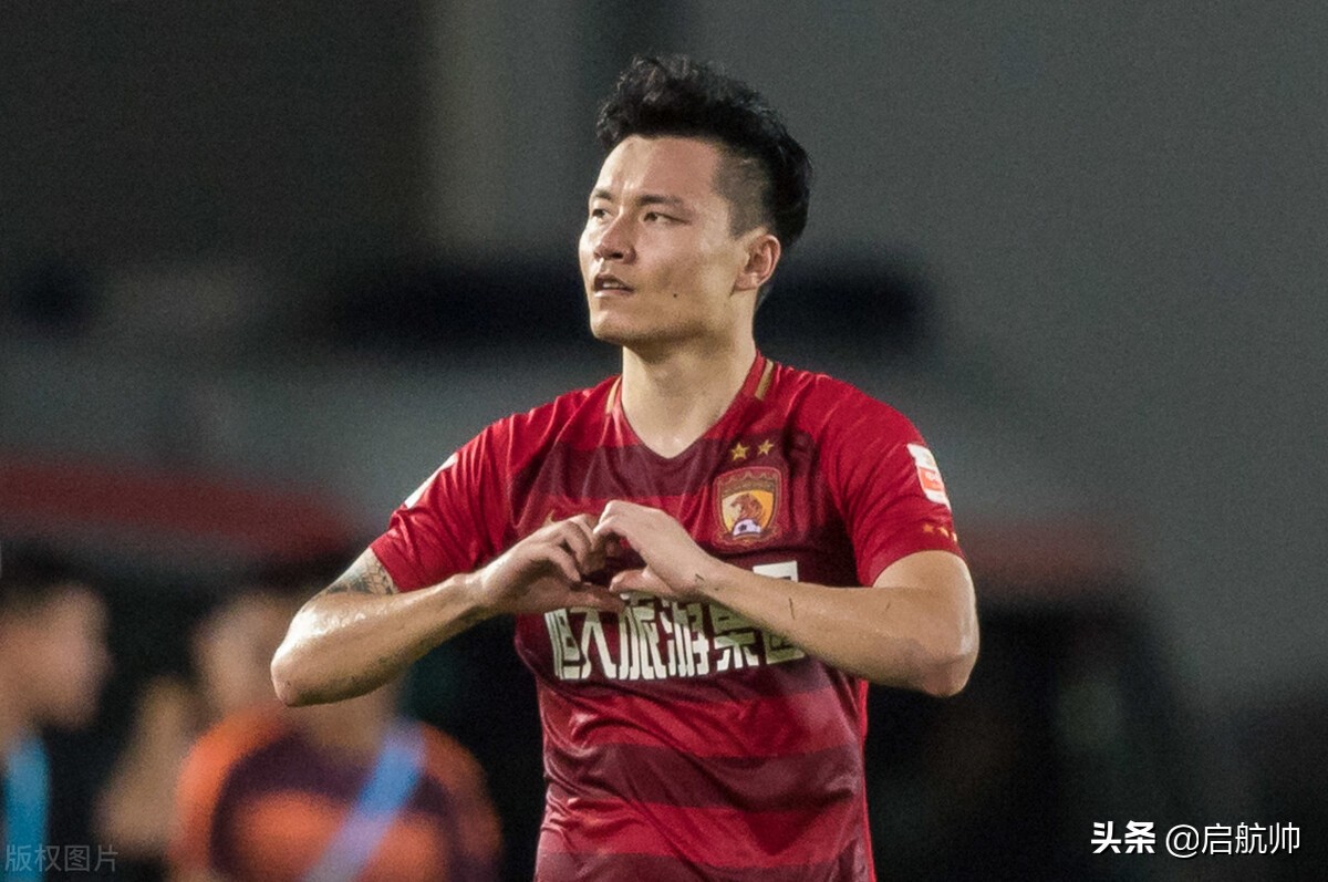 假失业！郑智担任高校老师升级教练证，名记盼广州队为郜林建雕像