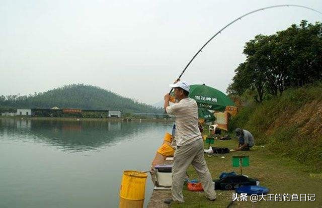 最有效的海杆爆炸钩钓法,海竿用大爆炸钩好还是小爆炸钩好