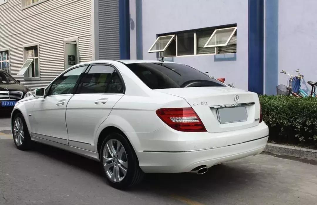 15万买个新车和二手豪车,15万买个二手豪华品牌