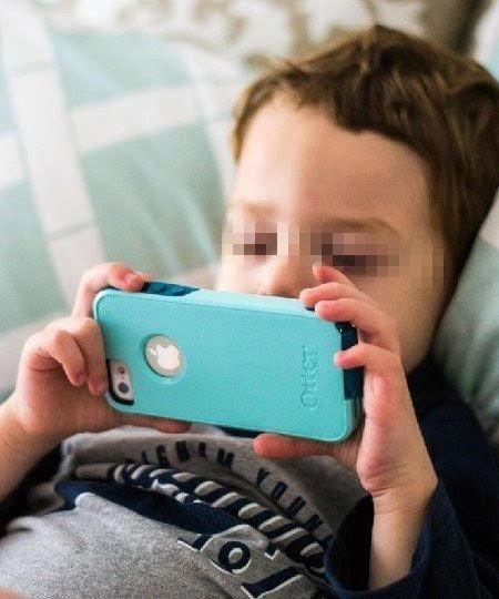 9岁男孩肾里结石,医生说8岁小孩眼睛里有颗结石