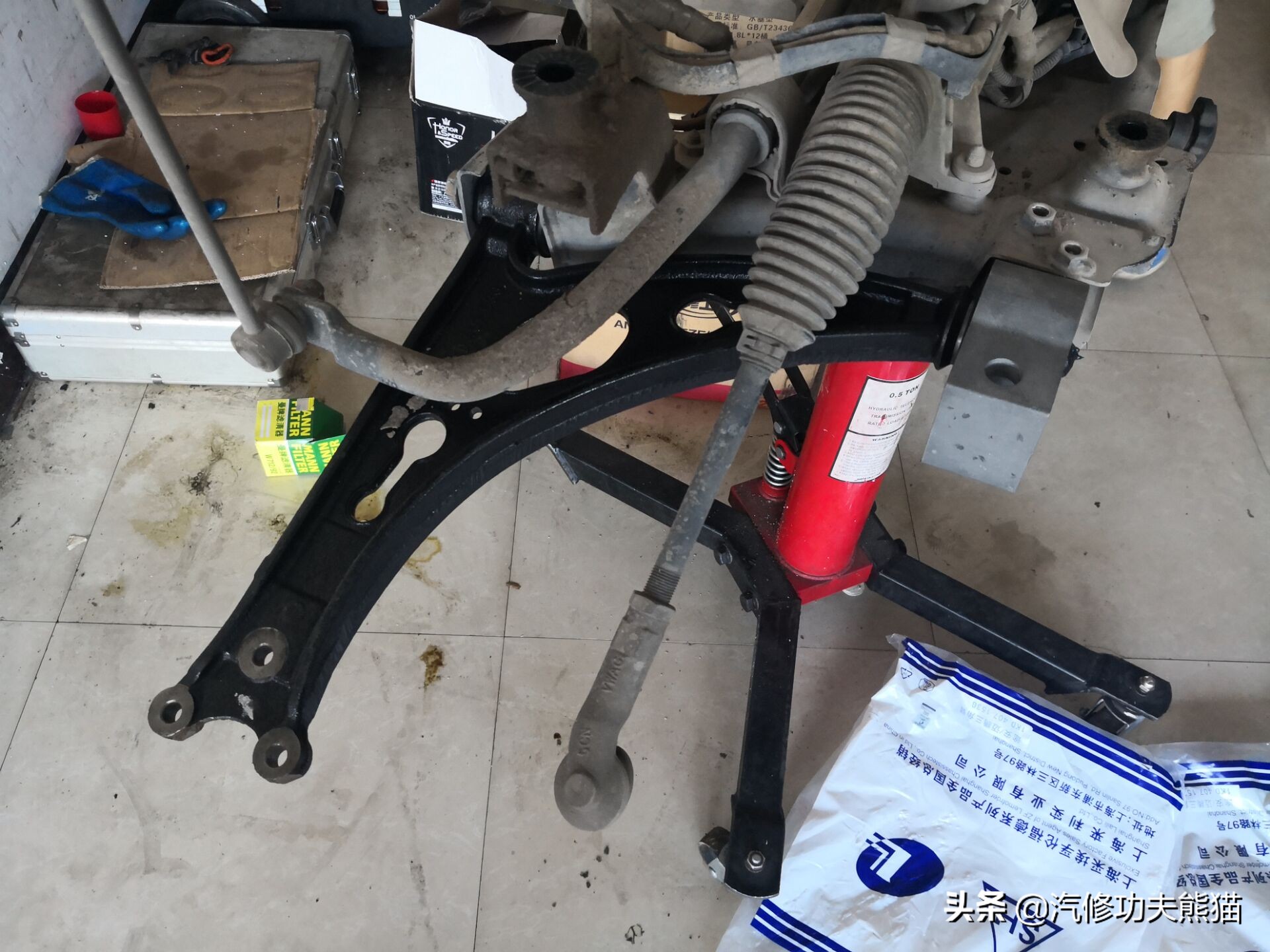 2017款途观丝绸之路1.8t烧机油吗,途观2015款1.8t四驱豪华版烧机油