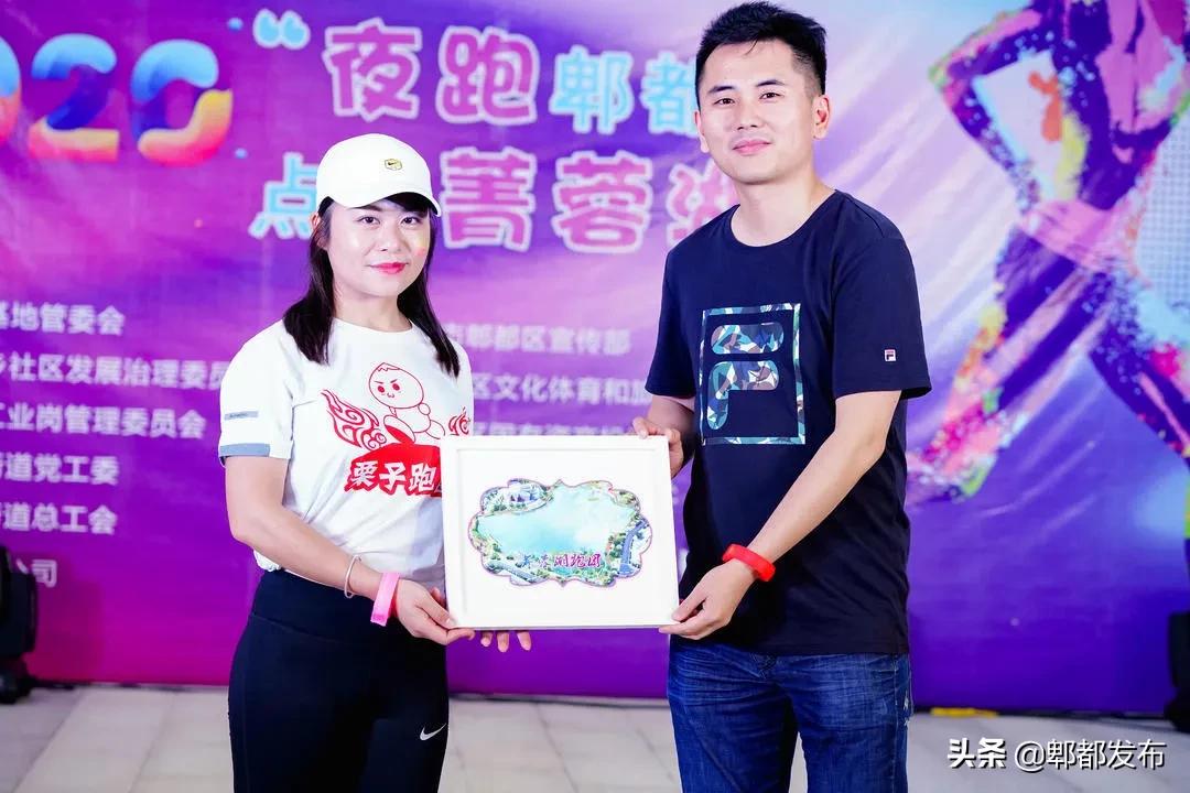 灯光秀奥运夺冠,奥运冠军夜游西安