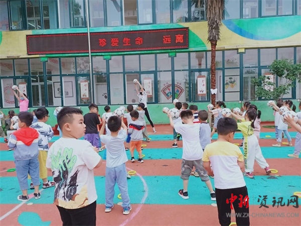 相约2023足球表演幼儿园完整版,特色幼儿园嘉年华足球联赛