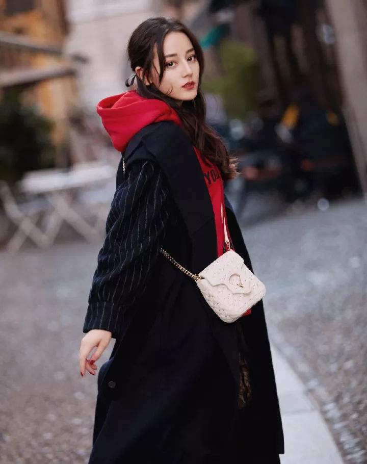 万能黑西装穿搭攻略,万能色黑色