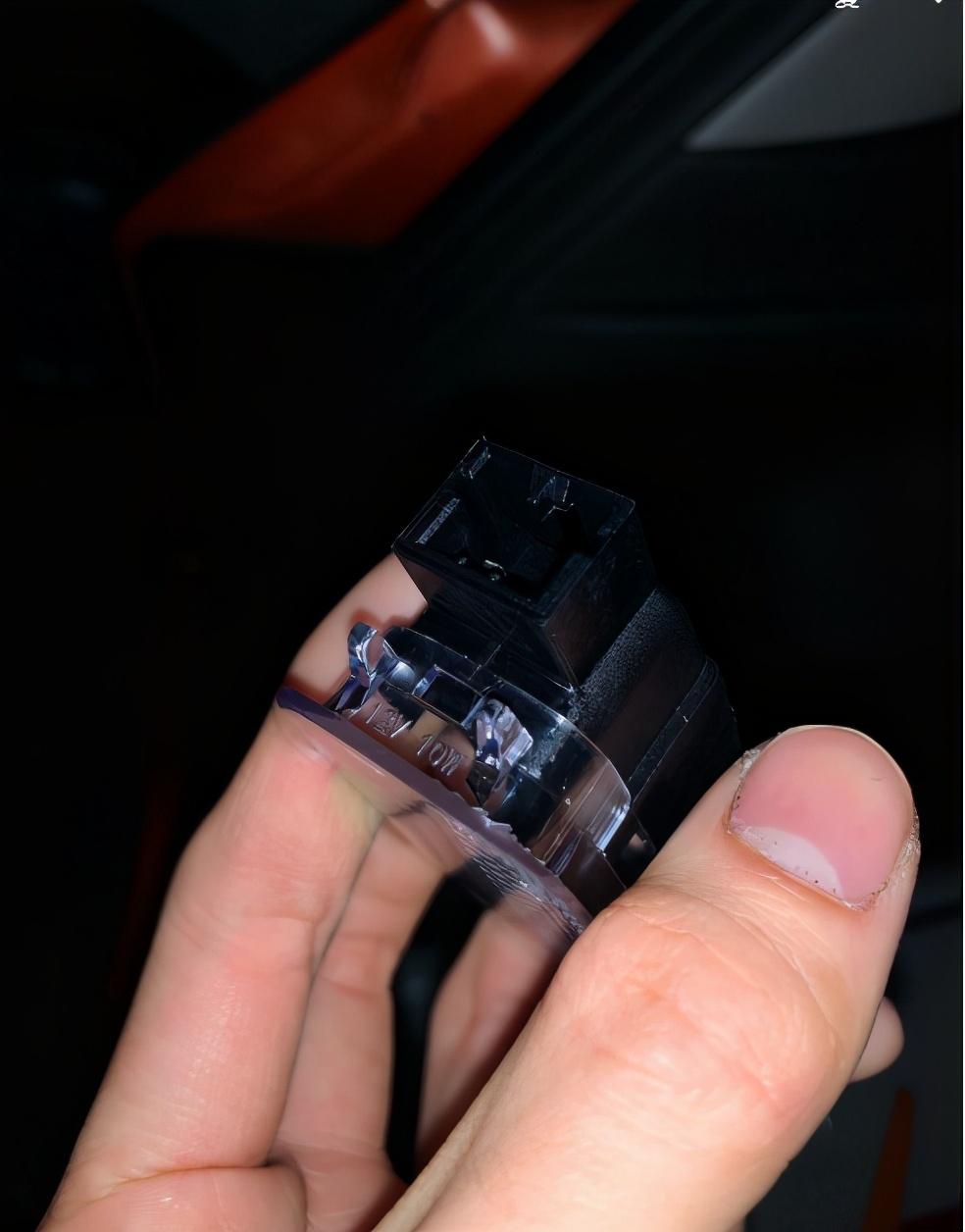 自己动手换led灯灯芯教程,自己动手换led灯泡