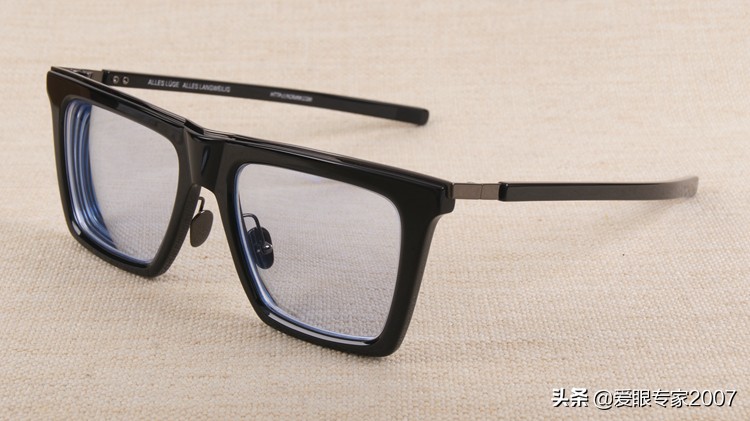 蔡司防蓝光单光镜片,蔡司1.5近视眼镜加防蓝光变色镜片