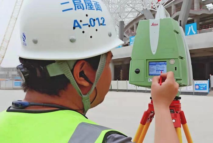 “铁裁缝”“拼图游戏”——记者独家探秘“三中心”黑科技