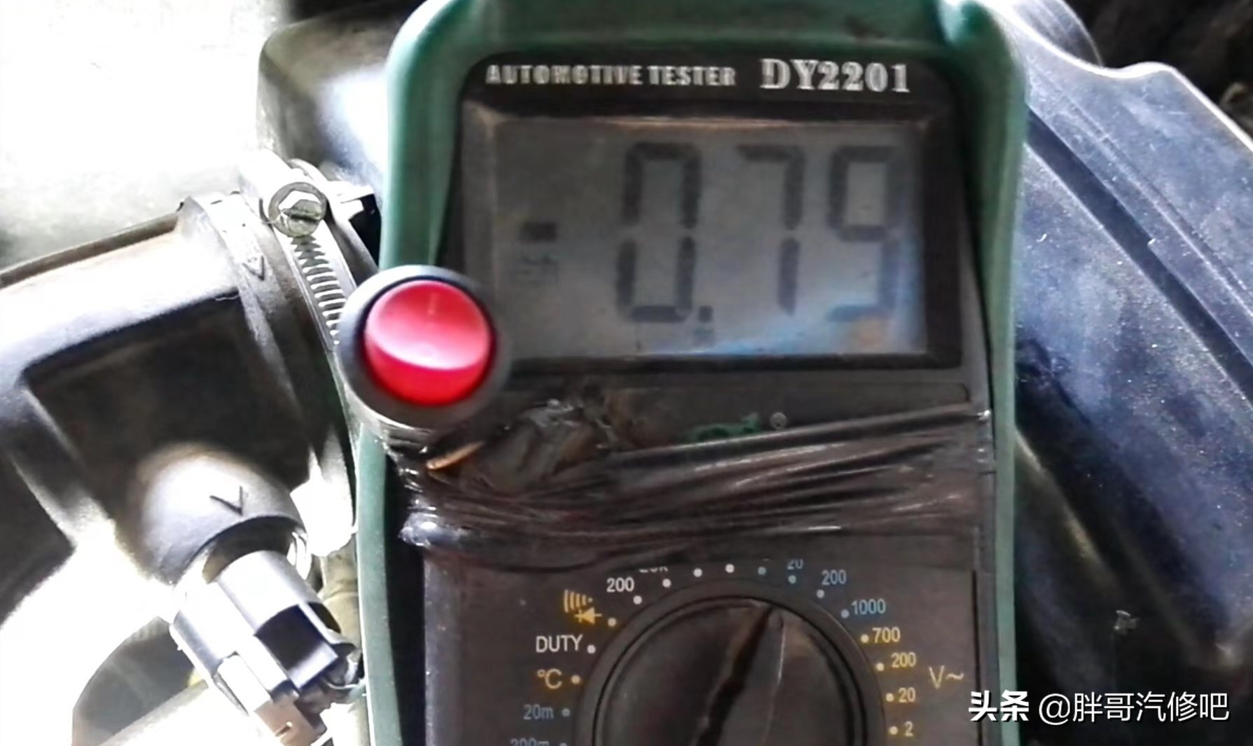 燃油过稀故障码,面包车混合气过稀发动机亮黄灯