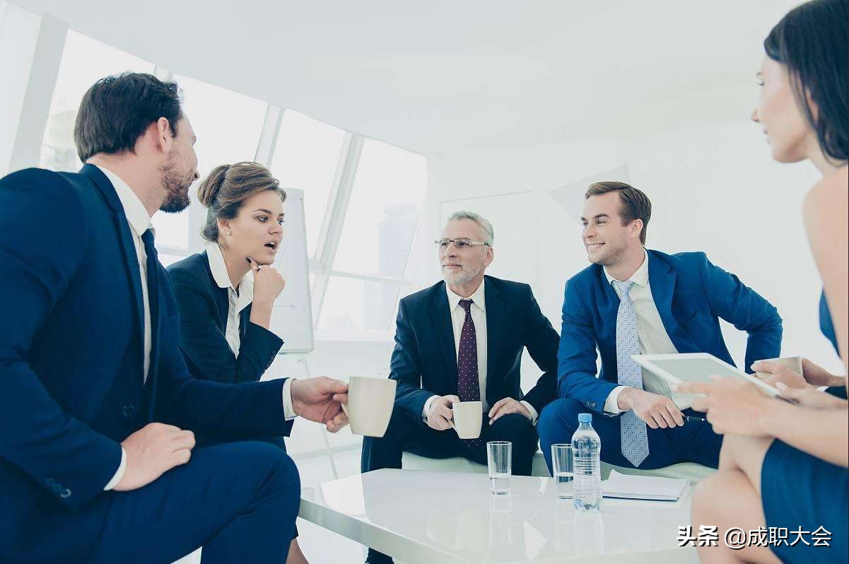 聪明人在工作上看重的不是专业水平，也不是能力，而是个性