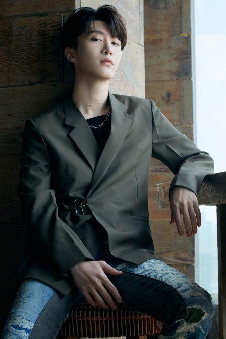 givenchy纪梵希范丞丞,givenchy代言人虞书欣