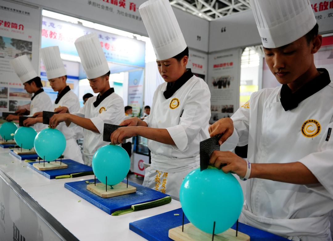 90%本科升学率？这是中考咨询会上的职高招生老师告诉我的