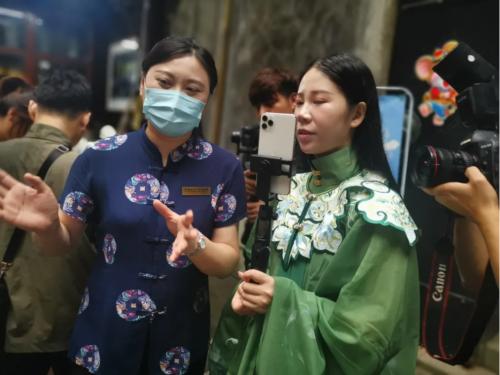 “直播清河坊”带你品味“老杭州”的味道