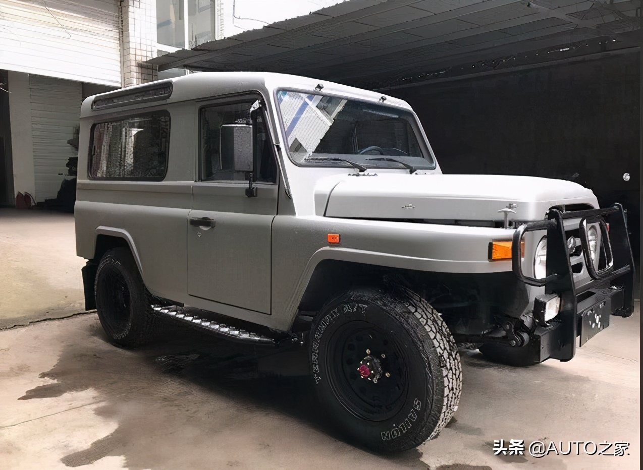 bj212和吉姆尼哪个省油,2018款bj212大红车身真帅实车到店