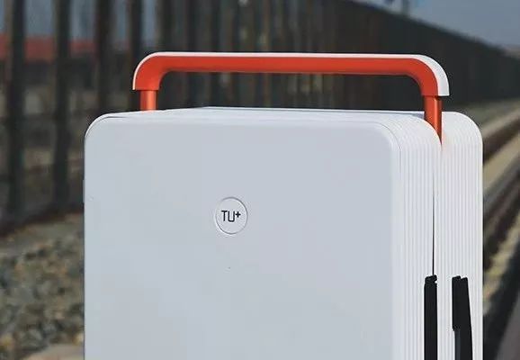 999皮炎平出口红,999皮炎平口红包装