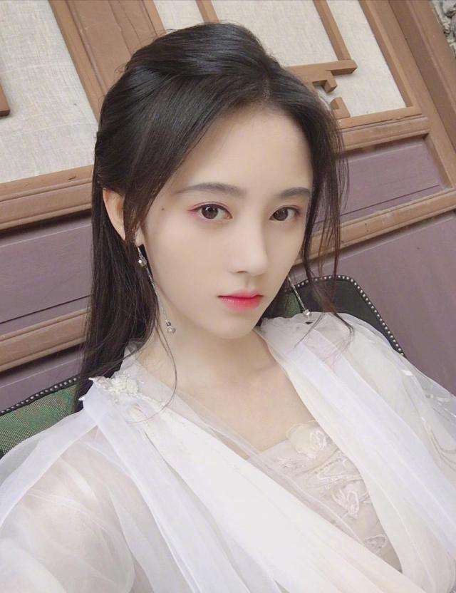 鞠婧祎黑色丝绒长袜,鞠婧祎会不会穿黑色丝袜