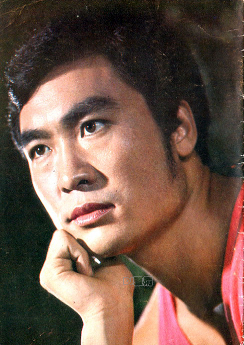 罕见老照片80年代男星,80岁老戏骨全部照片