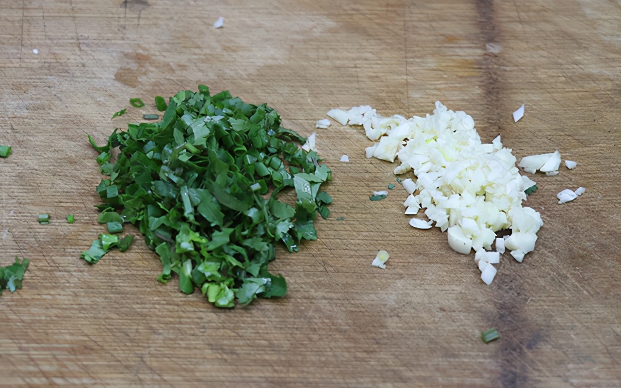 锅巴土豆小吃摆摊做法五块钱十份,街边的锅巴土豆怎么做