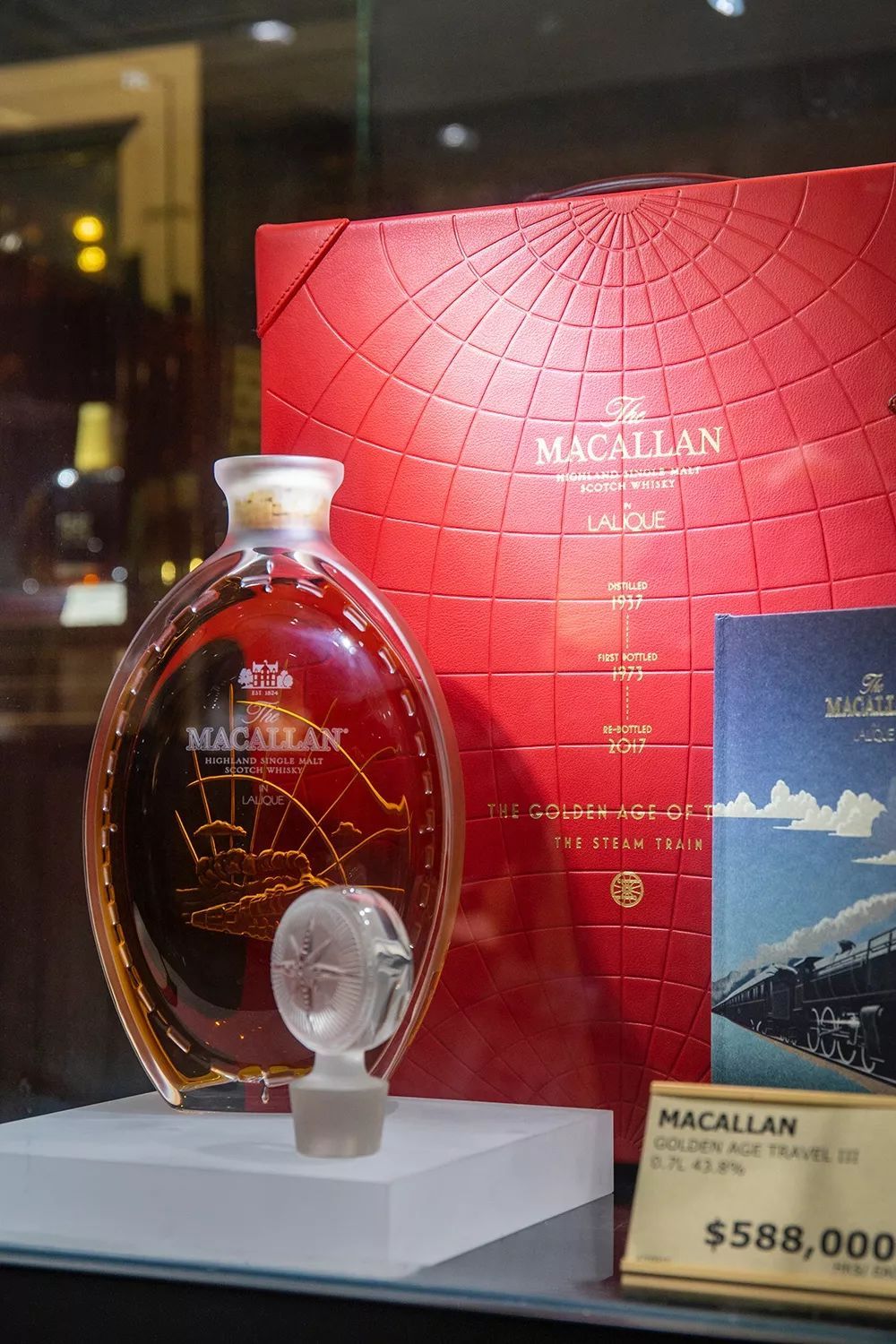 香港：购物的免税天堂，竟还藏着一处买酒的好去处