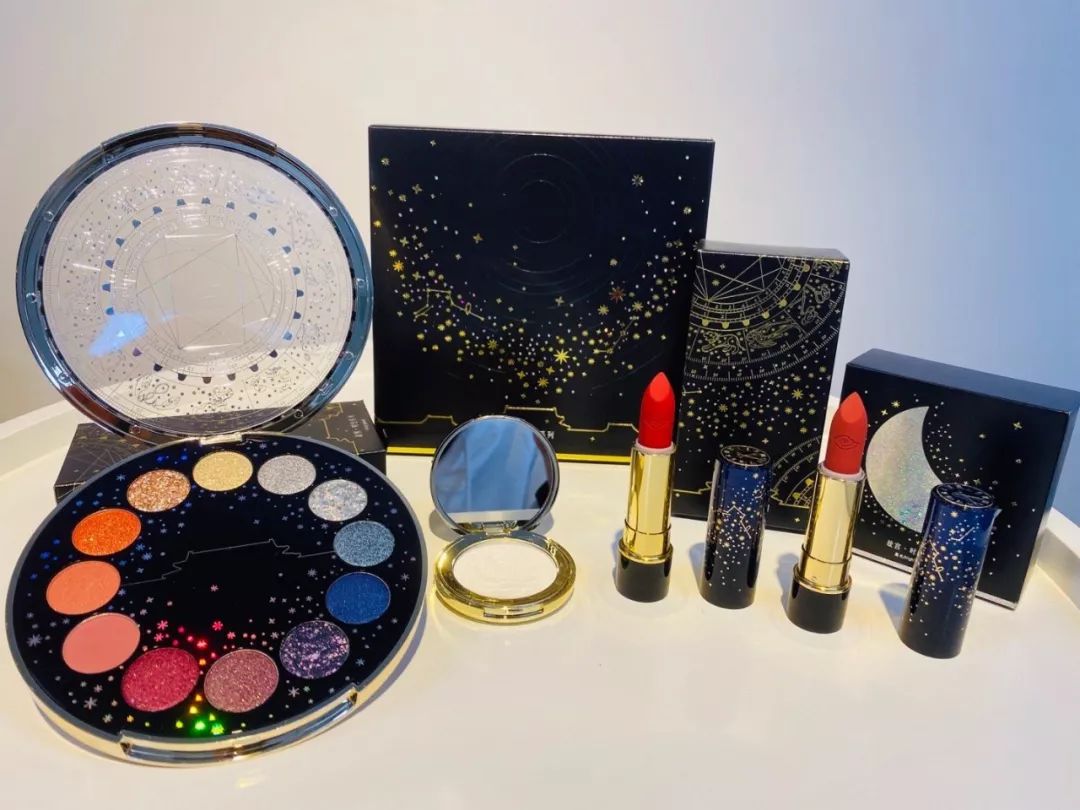 故宫彩妆套装,故宫四合一眼影