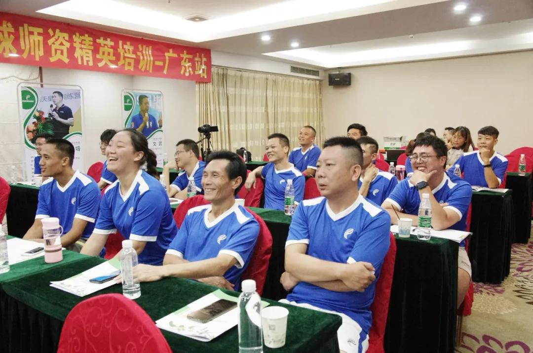 校园足球发展思路及措施,校园足球如何培养成职业球员