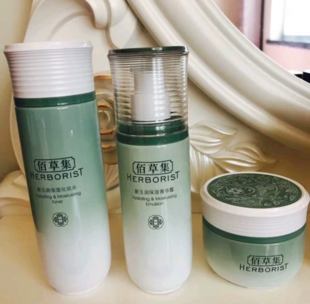 百雀羚水乳哪款超补水,百雀羚哪款水乳清爽不油腻