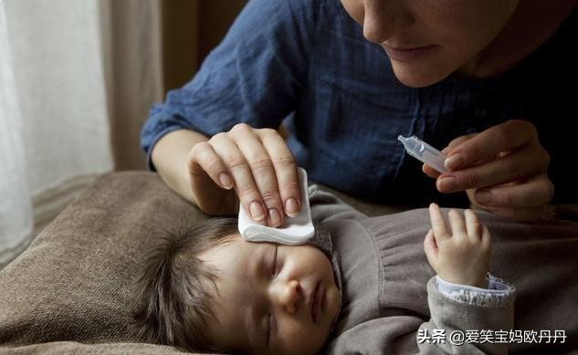 婴儿眼屎多怎么做局部护理,新生儿眼屎多如何护理