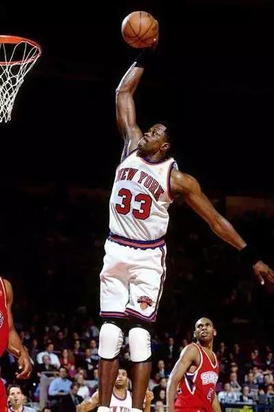 这些动漫你一定都看过,在球场上,即使输了也要一起扛