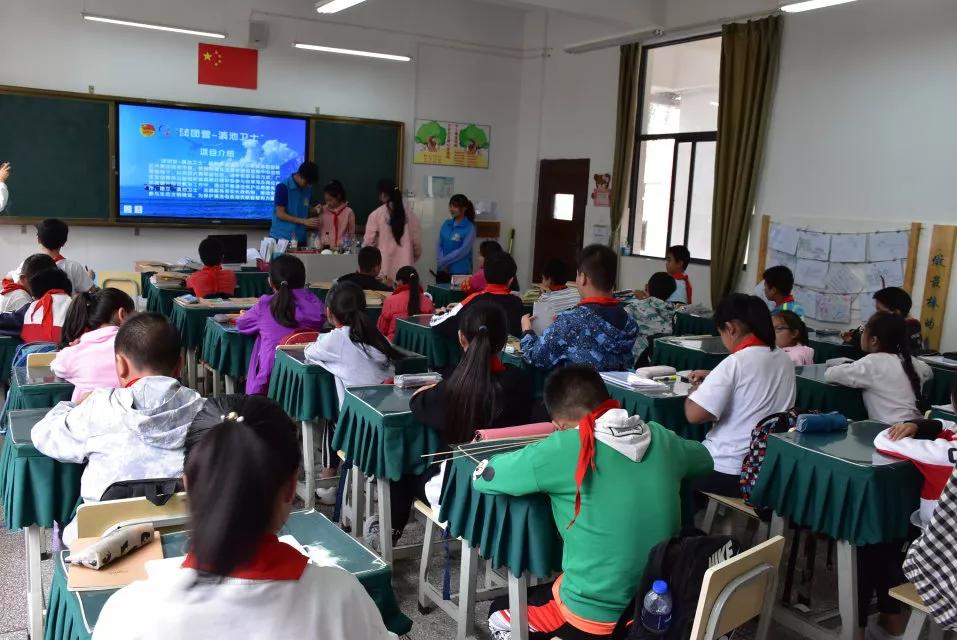 志愿服务筑牢中华民族共同体意识,志愿服务践行社会主义核心价值观