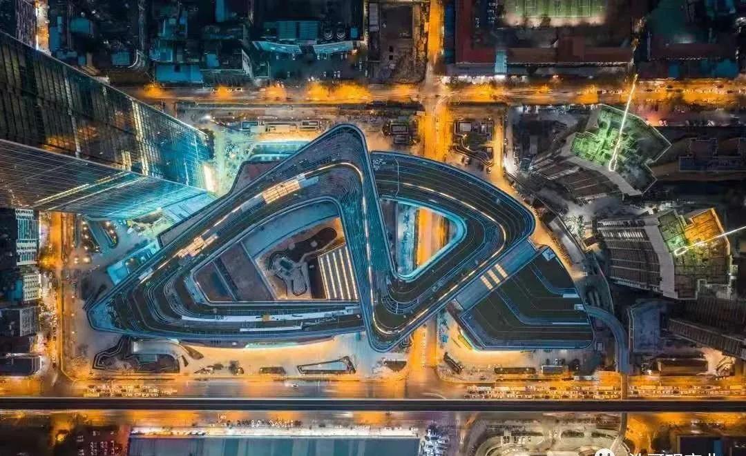 武汉屋顶绿地,武汉塔子湖足球场