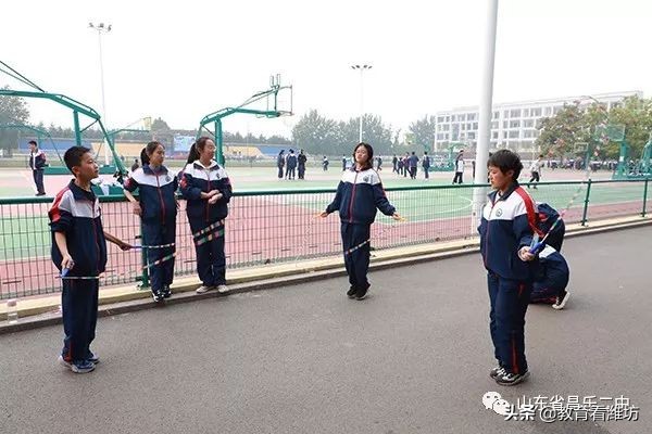 昌乐二中第十五届体育美食节开幕,昌乐二中十六届体育美食节