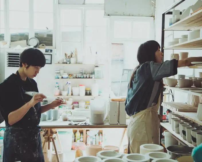 设计师拼了！6款你很难想象的水杯设计