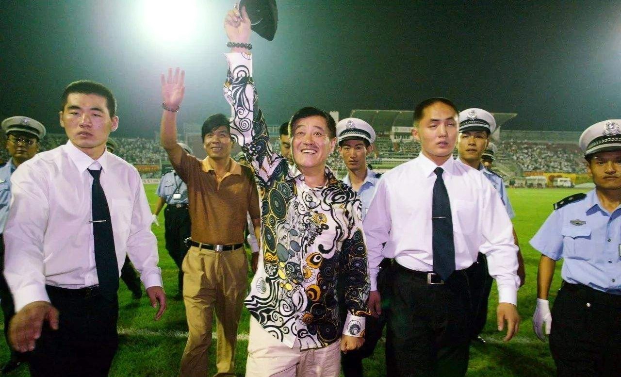 赵本山怒骂踢假球球员,赵本山怀疑辽足踢假球